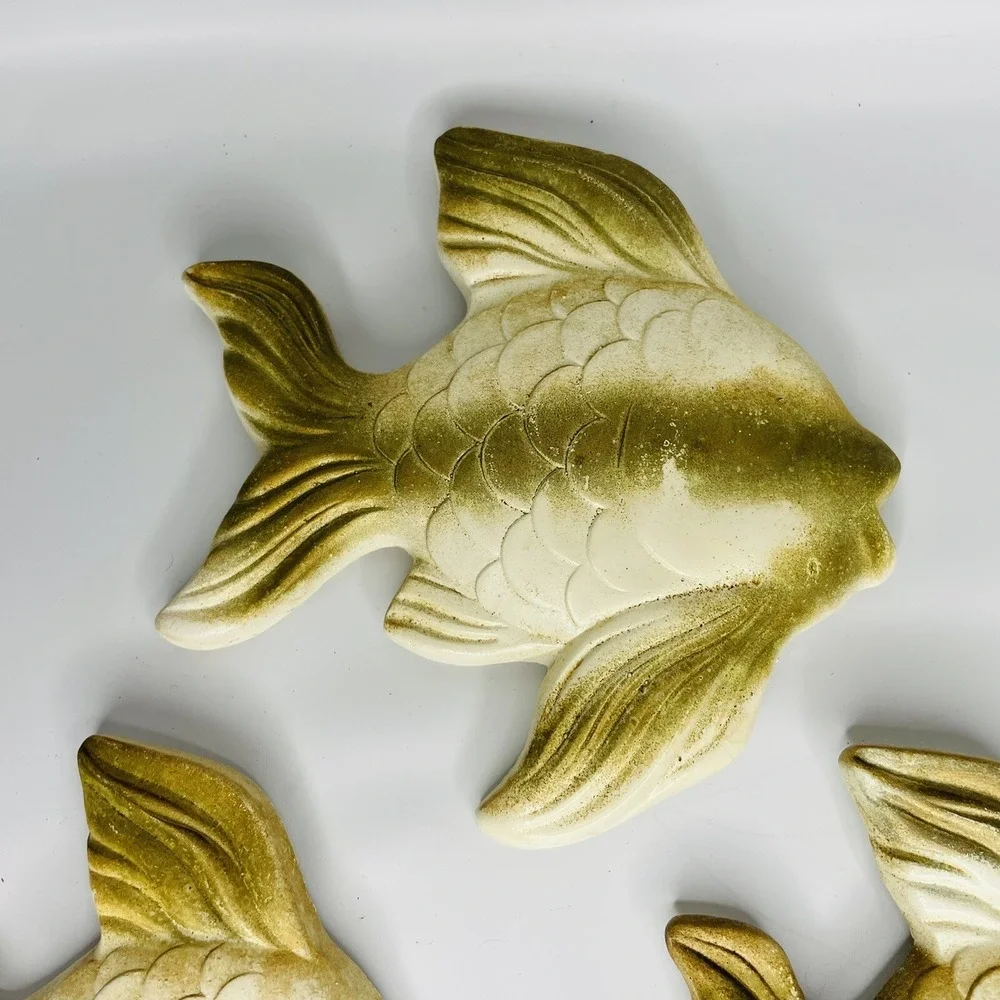 Vintage Mid Century‎ Modern Retro 3-Fish (Mama & 2 Babies) Chalk Ware Wall Art